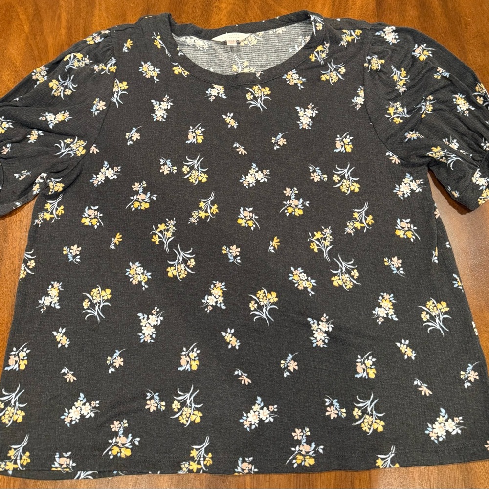 LC Lauren Conrad Charcoal Floral Top